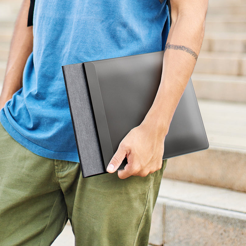 Laptop sleeve feature - Black